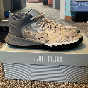 Kyrie Flytrap V (GS)